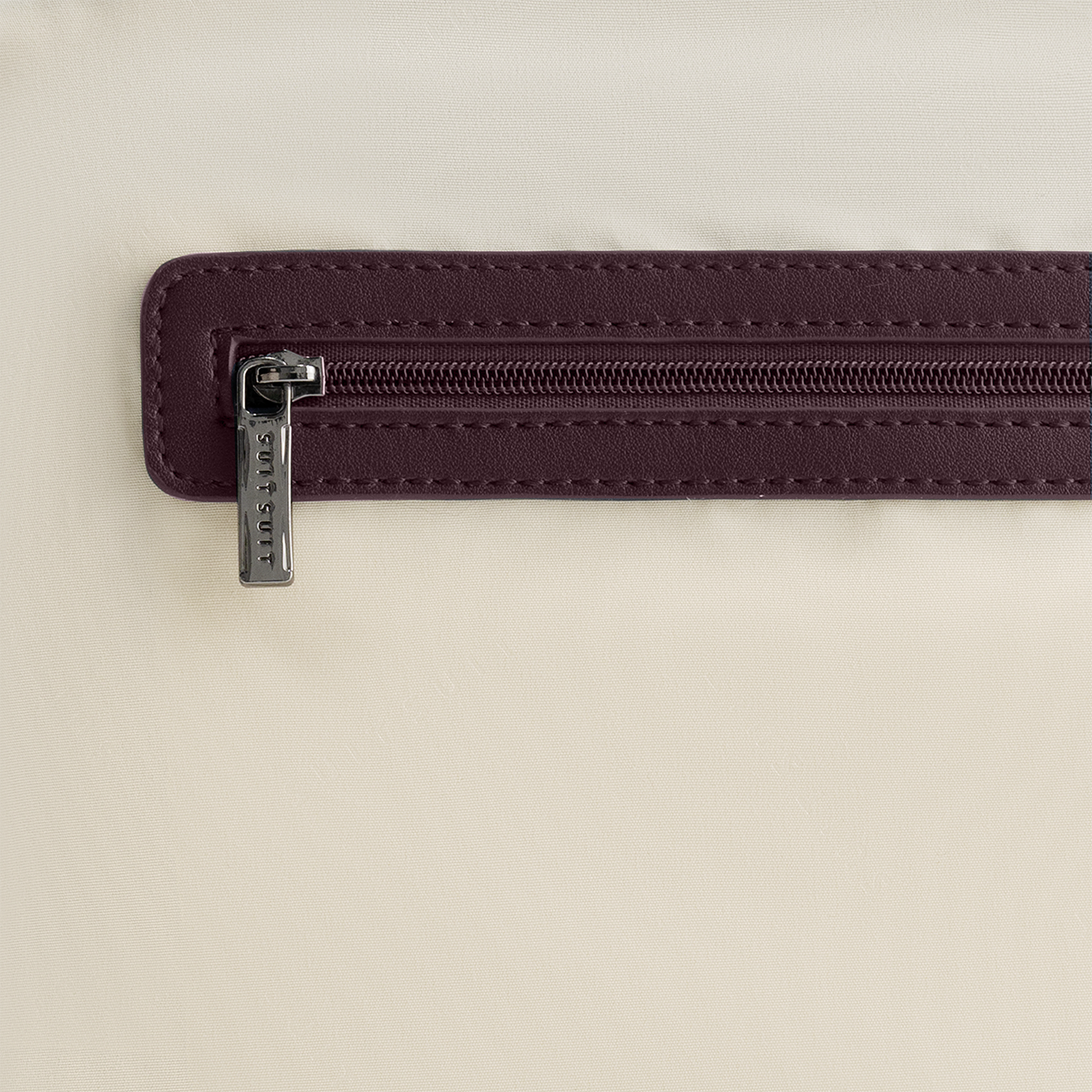 Mystique - Cherry Lacquer XL - Toiletry Bag